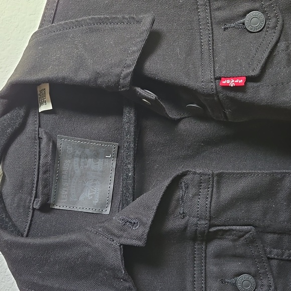 NWOT Womens Levi's jacket - Picture 2 of 4
